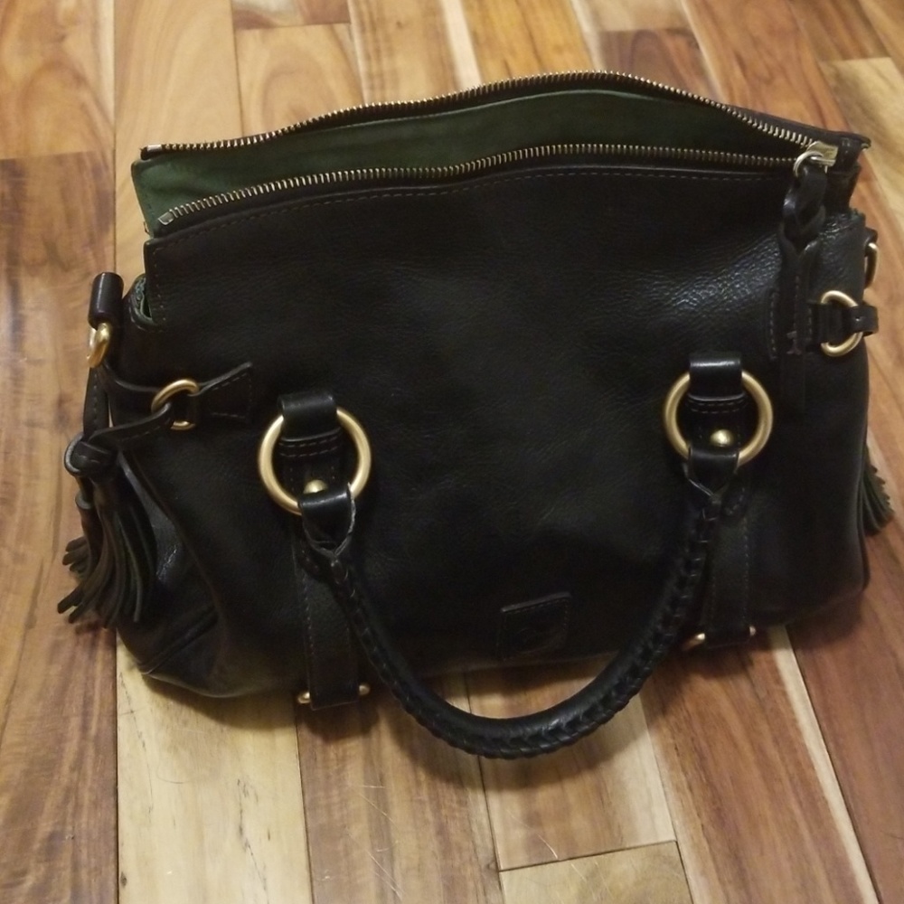 Dooney and bourke bag